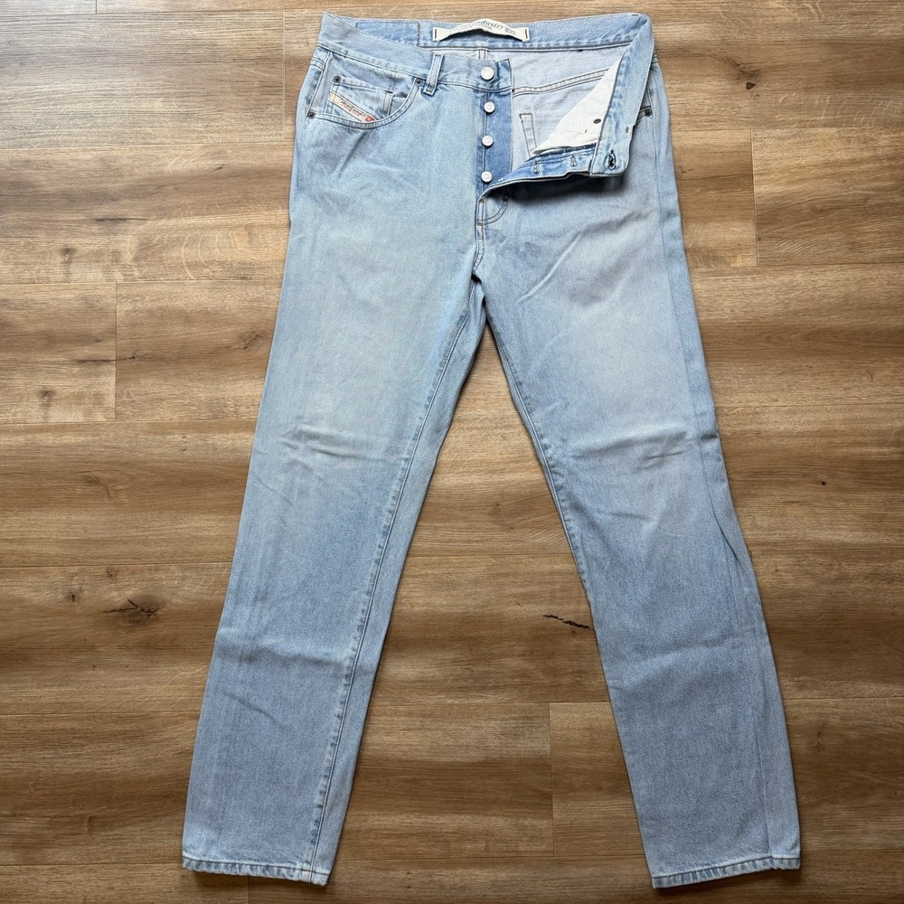 Vintage Diesel Cheyenne Jeans Men 33x32 Blue Straight Leg‎ Light Wash (Tag 36)